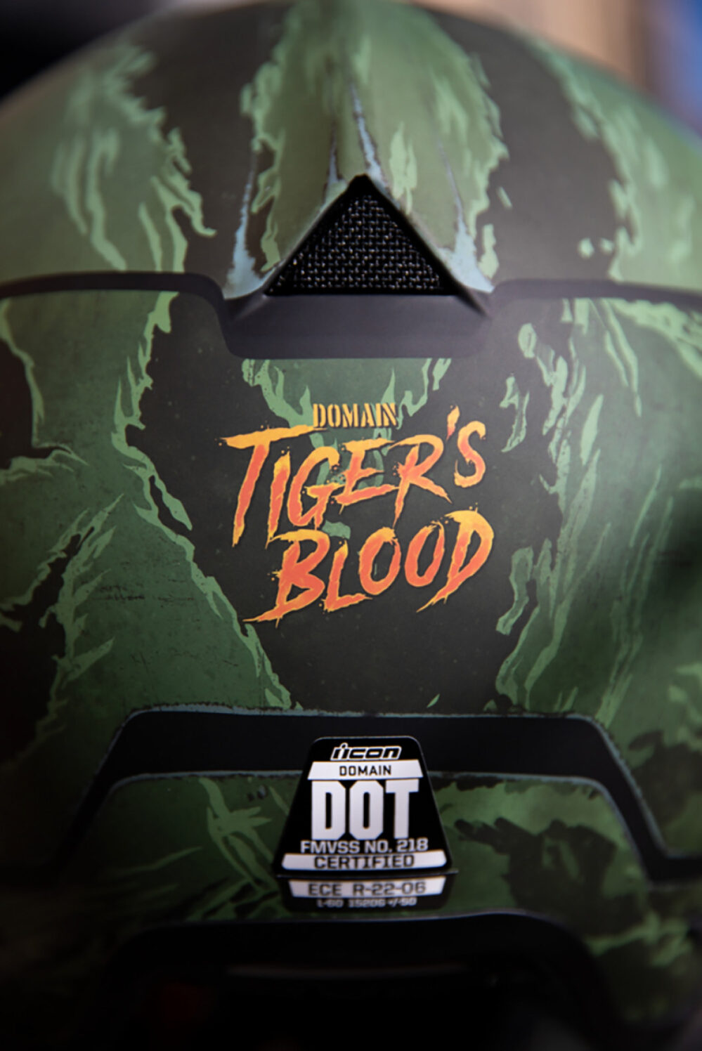 CASCO ICON DOMAIN TIGERBLOOD VERDE - Imagen 8